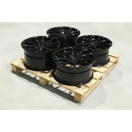 Felga Set of CVR4 20x9,5 ET30 + 20x10,5 ET45 5x114,3 Gloss Black